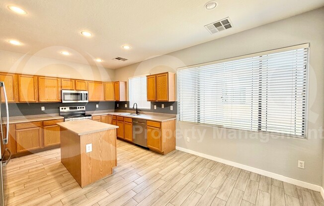 3575 E CALISTOGA DR