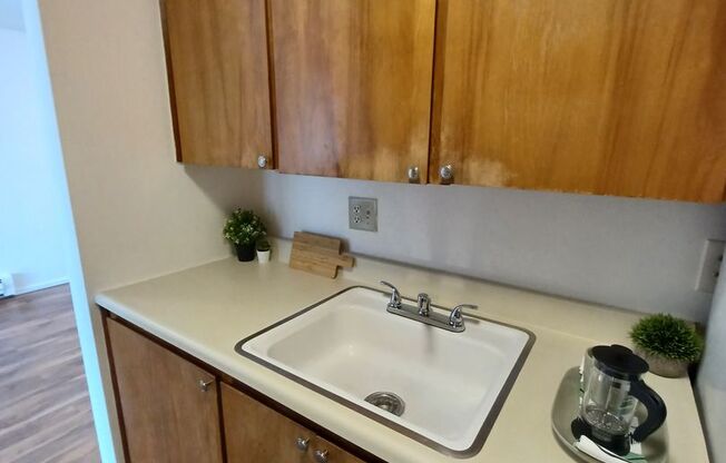 1 bed, 1 bath, 675 sqft, $1,450, Unit 410