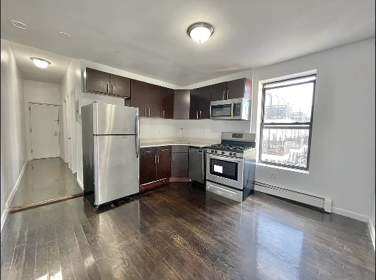 879 DEKALB AVE