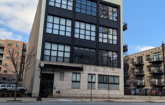 1918 S Michigan Ave