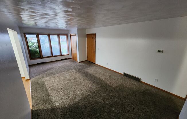2420 Eastgate