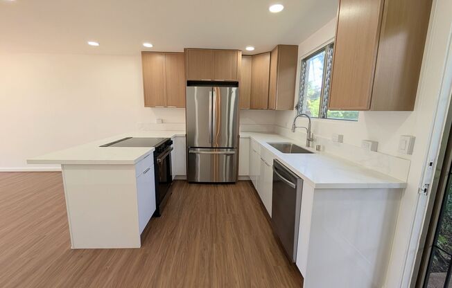 Newly Remodeled 2 bed 2 Bath Townhouse at Waialae Gardens in Kahala