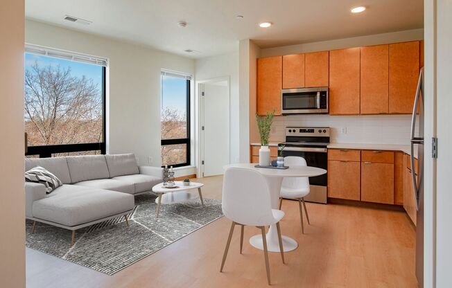 1 bed, 1 bath, 519 sqft, $1,350, Unit B221