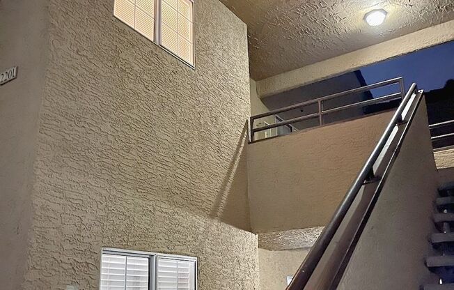 3 beds, 2 baths, $1,600, Unit Unit 2201