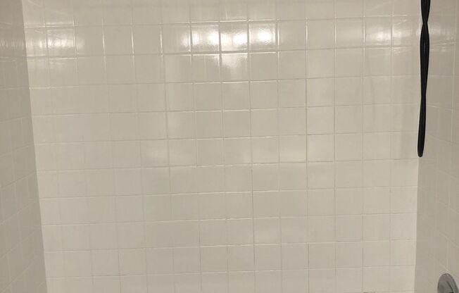 2 beds, 2 baths, 1,042 sqft, $1,474, Unit 5801B