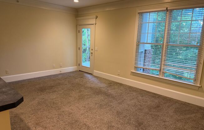 Secure & Stylish 1-Bedroom in the Heart of Midtown