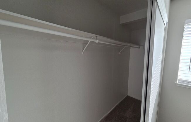 2 beds, 1.5 baths, 992 sqft, $1,350, Unit 900B