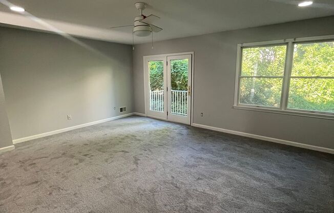 2 beds, 1 bath, 1,580 sqft, $3,149, Unit 12