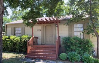 3bed/1bath House - Two Blocks from Campus