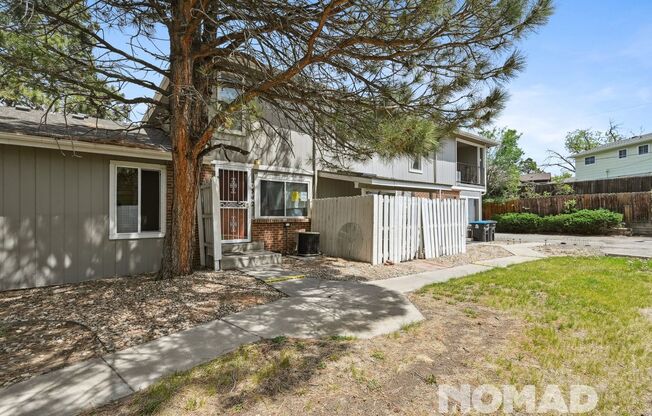 Charming 2BR Townhome in Aurora