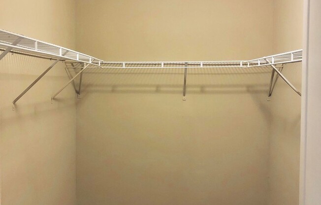 3 beds, 2 baths, 1,275 sqft, $1,649, Unit 0505 Renovated