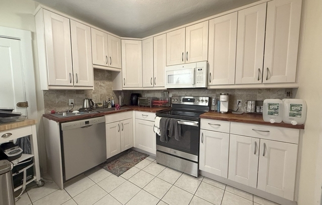 1472 Commonwealth Ave