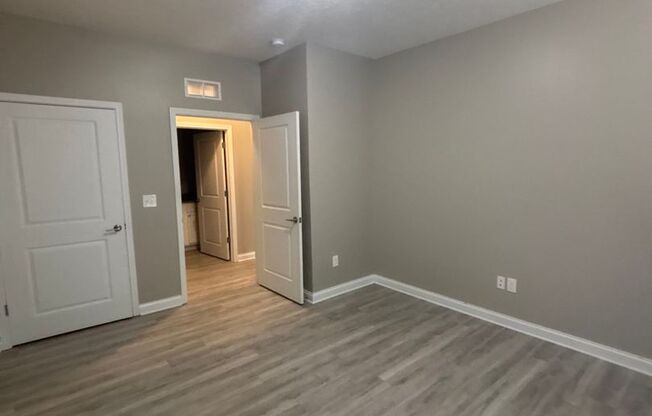 1 bed, 1 bath, 765 sqft, $895, Unit 230 1D