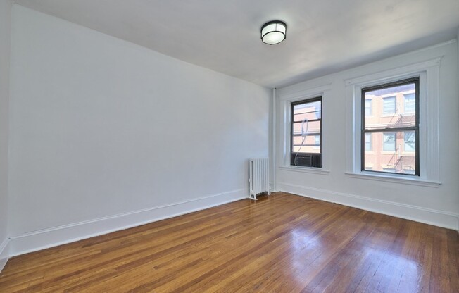 2 beds, 1 bath, 820 sqft, $2,700, Unit 11