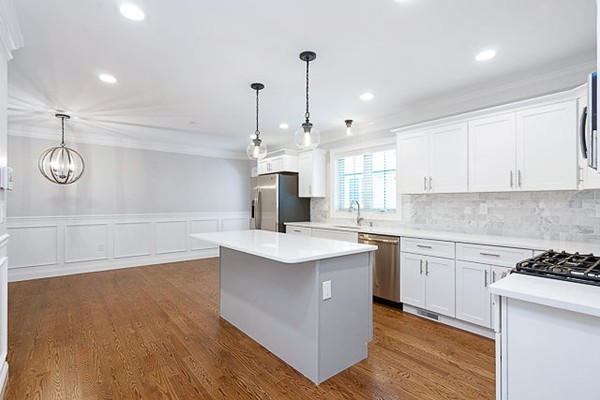 20 B HAWTHORNE