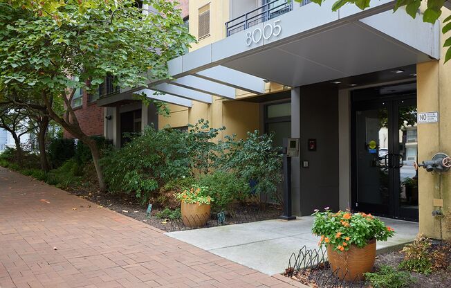 2 beds, 2 baths, $2,500, Unit Unit 104