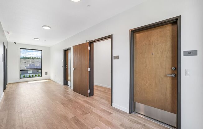 Brand-new 3-Bed, 2-Bath luxury single-level apartment! Bright, open-concept living with modern finishes throughout.