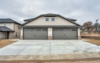 4 Bedroom 2 Bath Duplex in Oakdale Schools