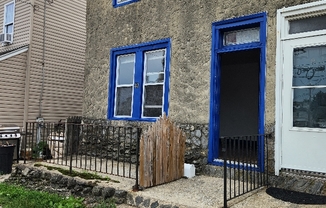 32 DARBY RD