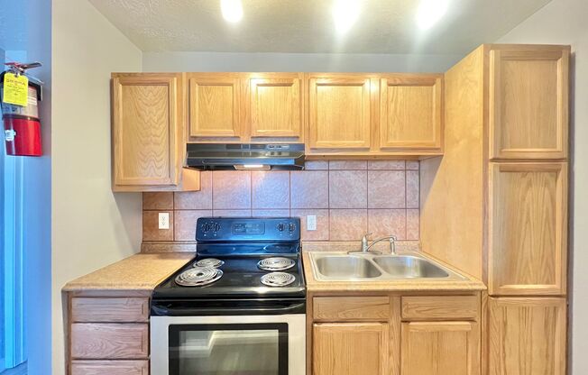 1 bed, 1 bath, 650 sqft, $815, Unit Unit 8