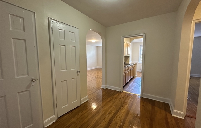 1 bed, 1 bath, 700 sqft, $2,650, Unit 308