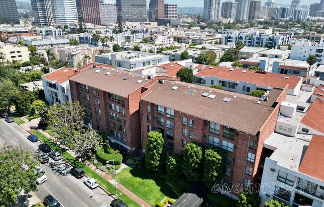 Studio, 1 bath, 405 sqft, $2,700, Unit 546