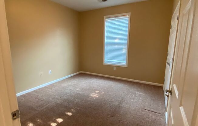 2 beds, 2 baths, 1,048 sqft, $1,295, Unit 4500-101