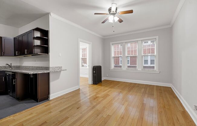 2 beds, 1 bath, 569 sqft, $2,200, Unit 6110-1W