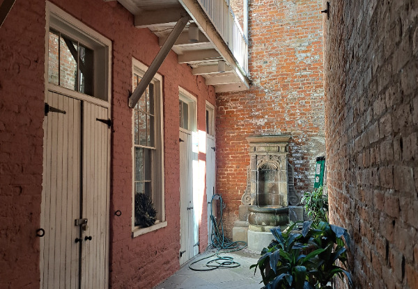 627 SAINT PETER ST