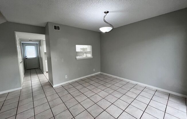 3 beds, 2 baths, $2,600