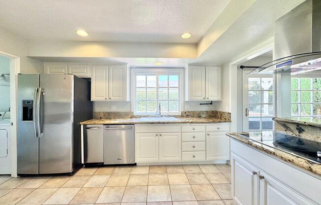 Beautiful 5B/2.5BA Home With Office Located in Placentia!