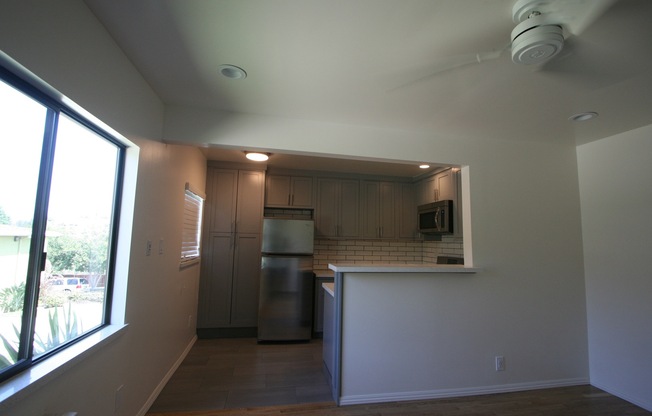 Lincoln Avenue Apartments