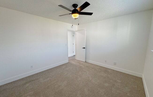 2 beds, 1 bath, 890 sqft, $1,455, Unit 24