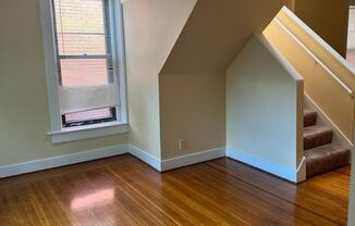 2 beds, 1 bath, $895