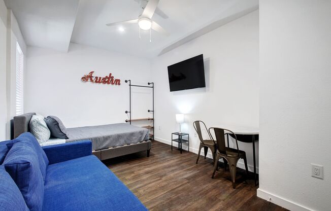 2 beds, 1 bath, $1,541