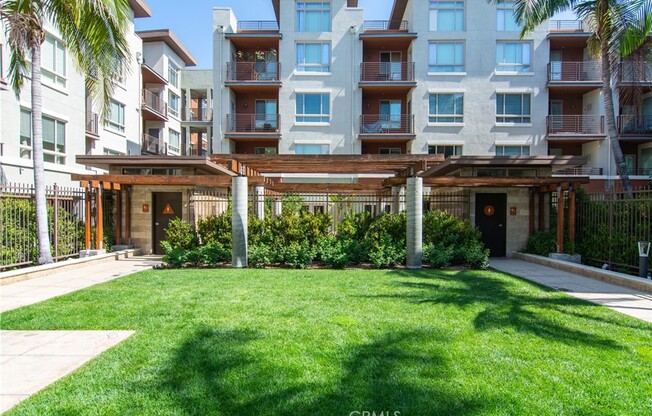 2 beds, 2 baths, 1,042 sqft, $3,200, Unit 268