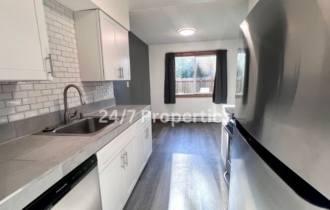 Modern 2BD I 1BA Triplex - Hillsboro