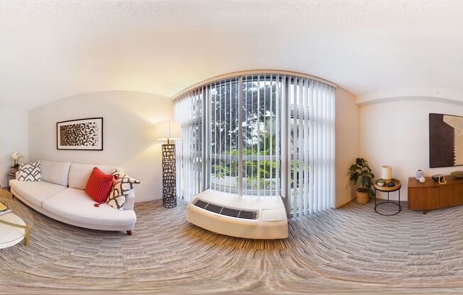 2 beds, 1 bath, 720 sqft, $2,800