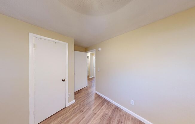 3 beds, 1 bath, $1,060