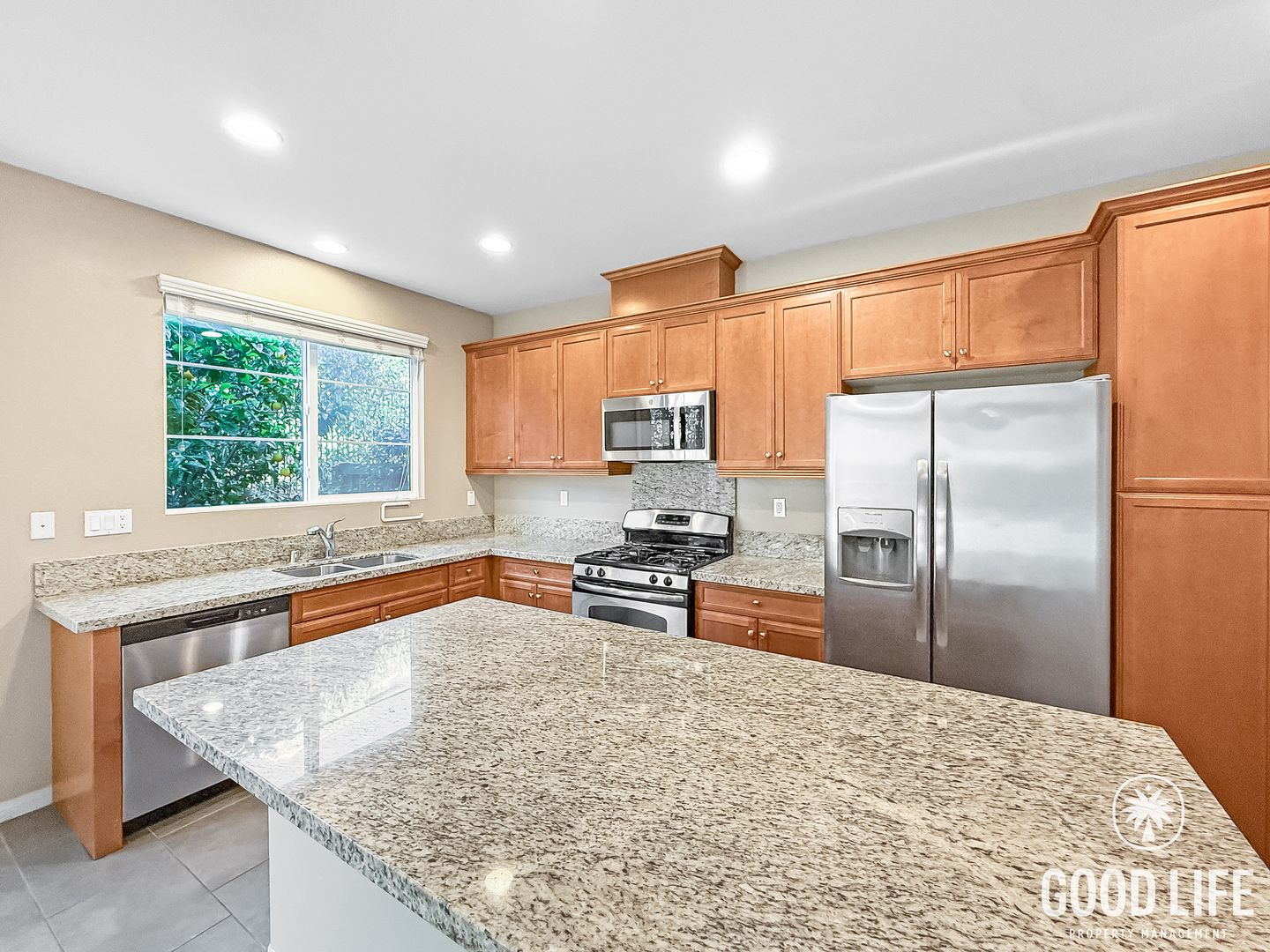 Stunning 4B/3BA house in San Elijo Hills!