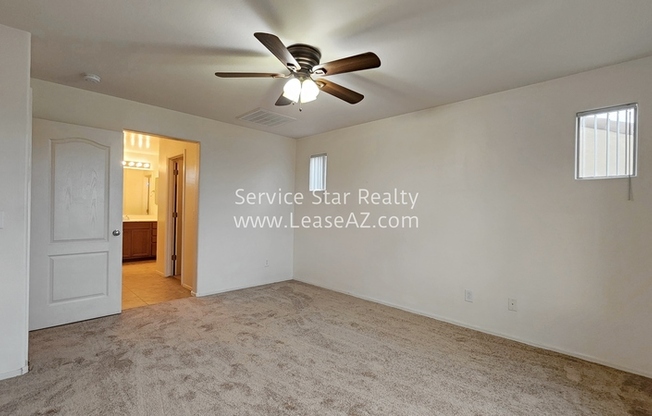 1733 S BALBOA DR