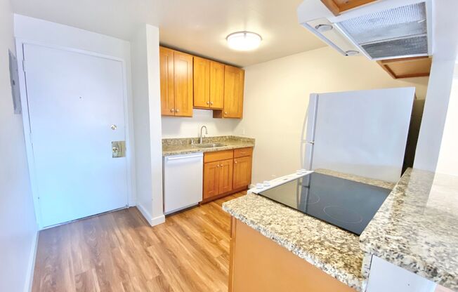 2 beds, 1 bath, 670 sqft, $2,195, Unit 301