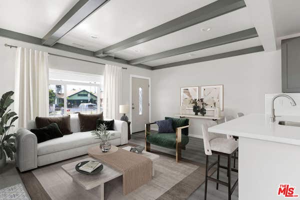 1507 W 50 ST