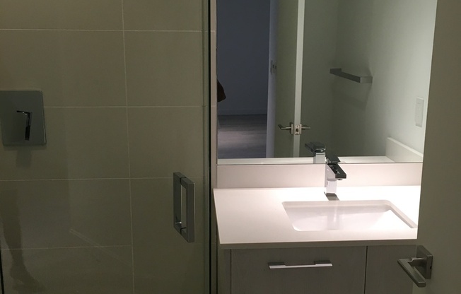 1 bed, 2 baths, $3,900, Unit Unit #1104