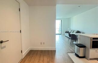 501 NE 31 ST