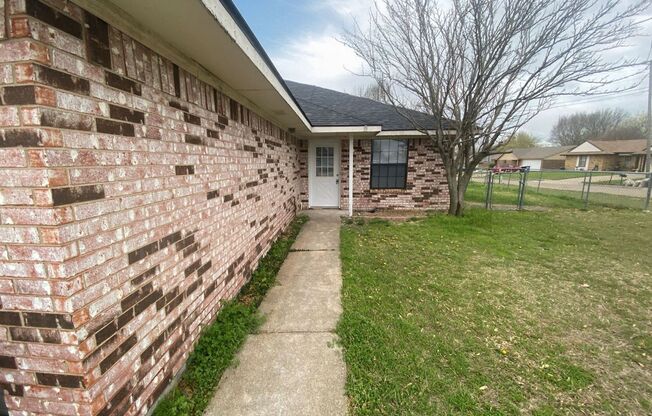 5413 - 5415 Brookhollow Drive