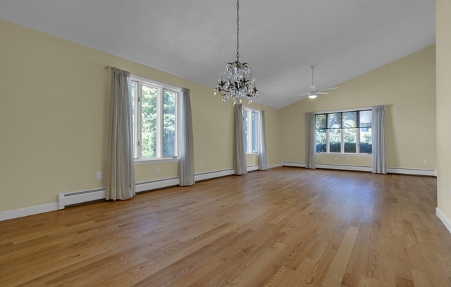 52 RAYBURN RD