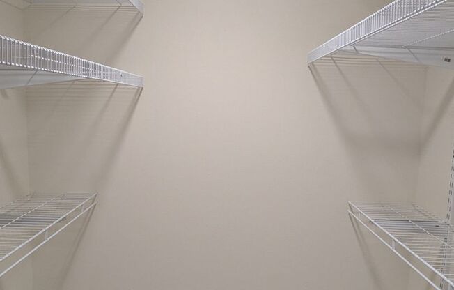 2 beds, 2 baths, 1,100 sqft, $1,995, Unit 401