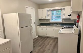 3 beds, 1 bath, $1,445