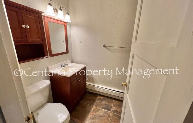 2 beds, 1 bath, $1,300, Unit 115 A